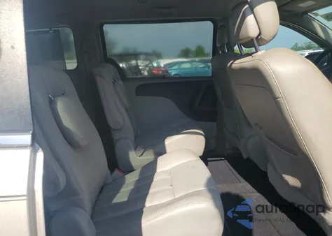 2013 Chrysler Town & Country Touring L z USA, uszkodzony, nr VIN 2C4RC1CG1DR531250